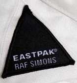 Raf Simons diseña para Eastpak