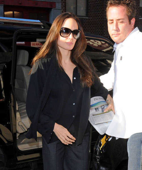 angelina-jolie-salt-nyc-1-spl81629-001
