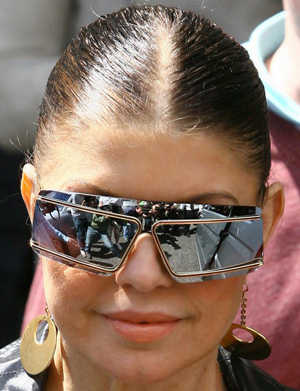 fergie-jeremy-scott-and-linda-farrow-sunglasses